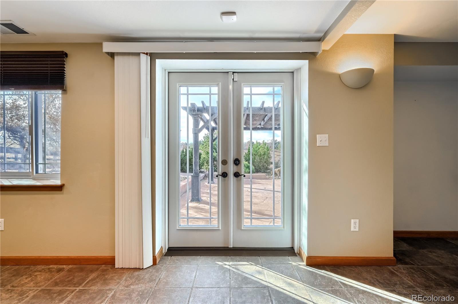 9897 Spring Hill Lane Highlands Ranch, CO 80129 - Photo 27 of 40