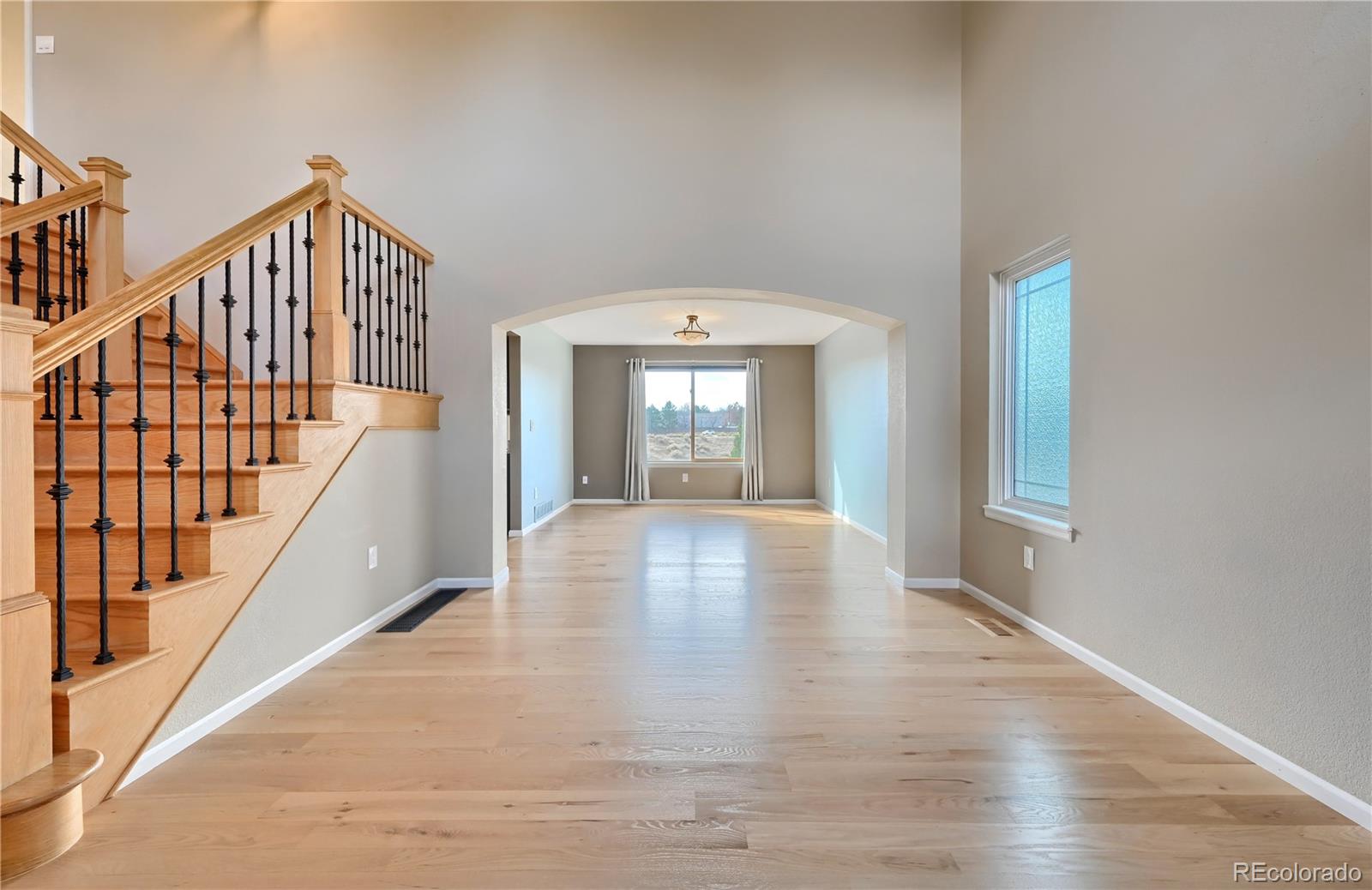 9897 Spring Hill Lane Highlands Ranch, CO 80129 - Photo 9 of 40