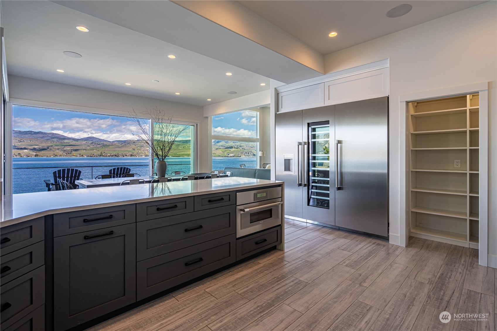 2902 South Lakeshore Road Chelan, WA 98816 - Photo 25 of 40 Gallery Image 25