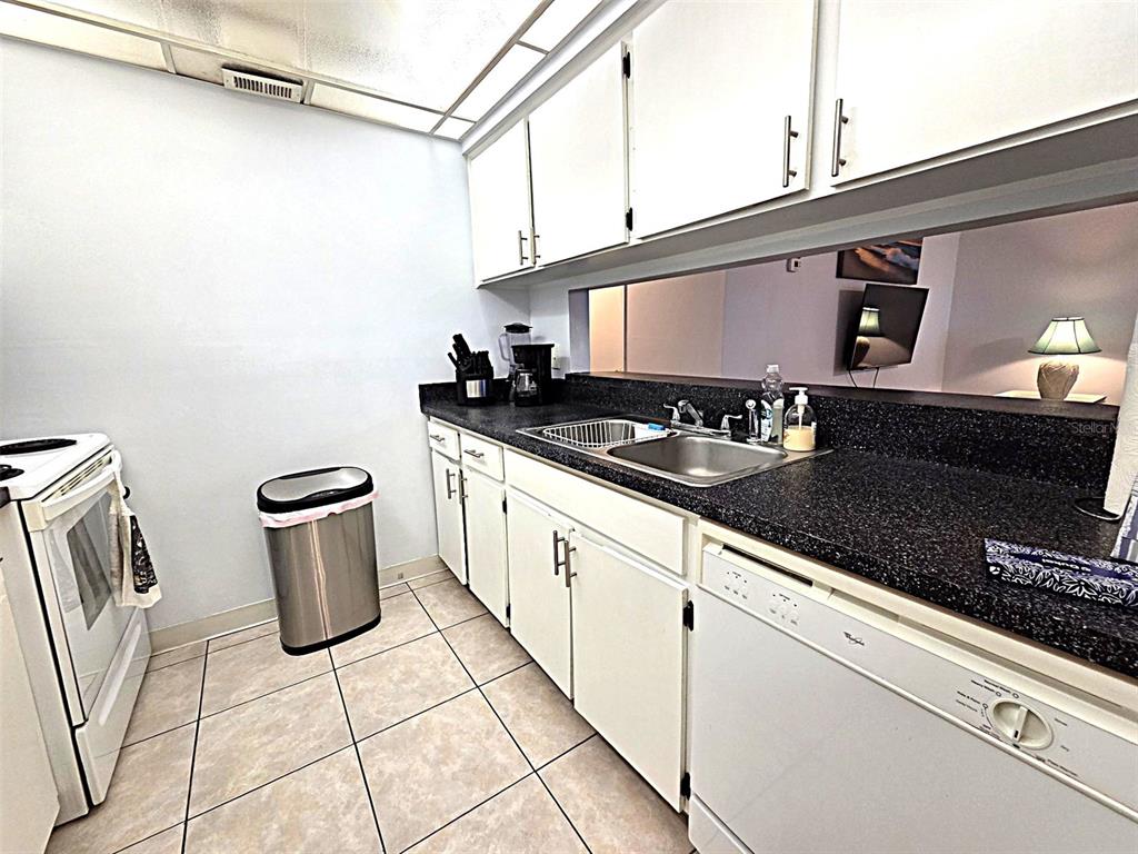 12760 Indian Rocks Road, Unit 578 Largo, FL 33774 - Photo 2 of 33