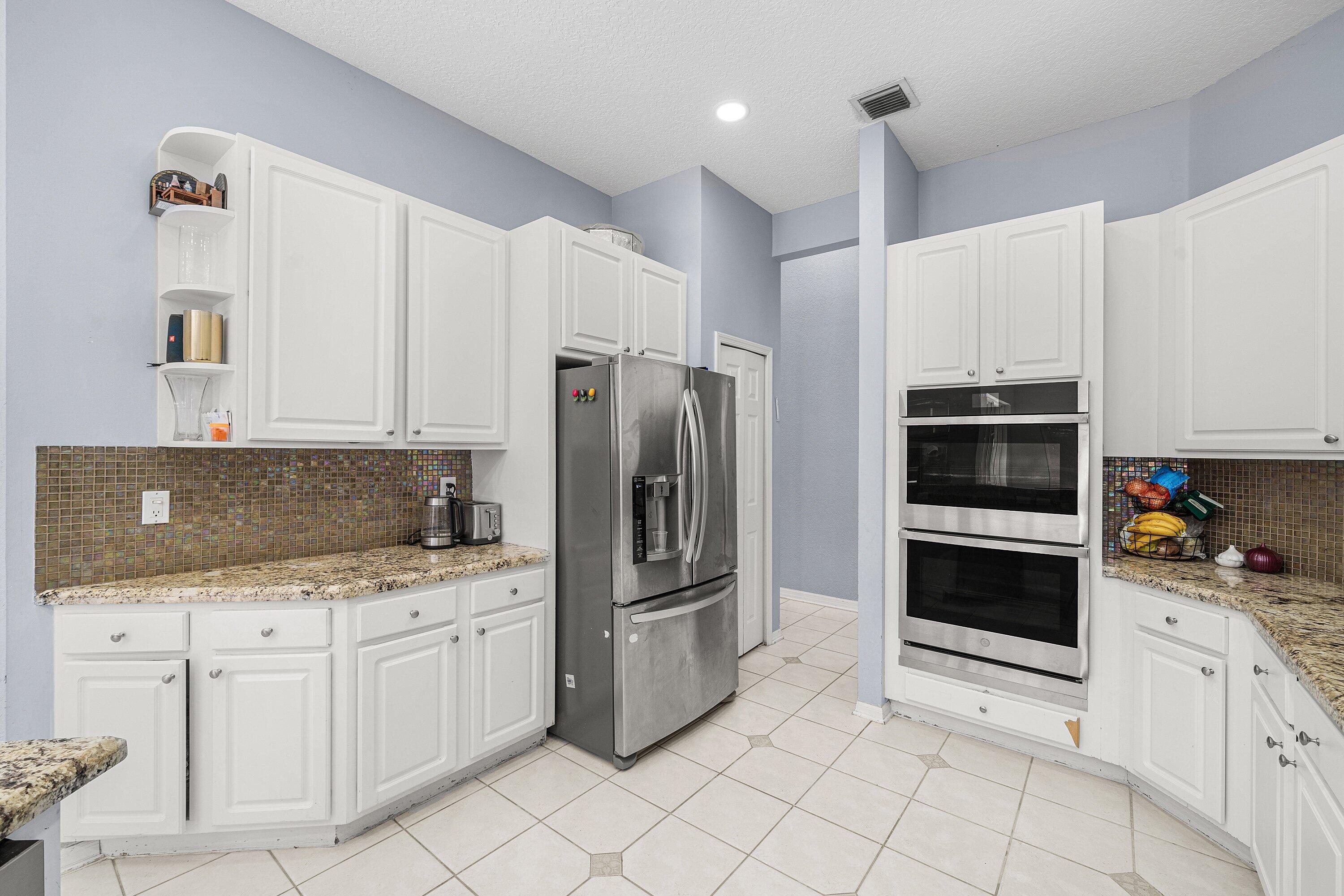 12629 Torbay Drive Boca Raton, FL 33428 - Photo 12 of 49 012-12629TorbayDrive-BocaRaton-FL-33428-