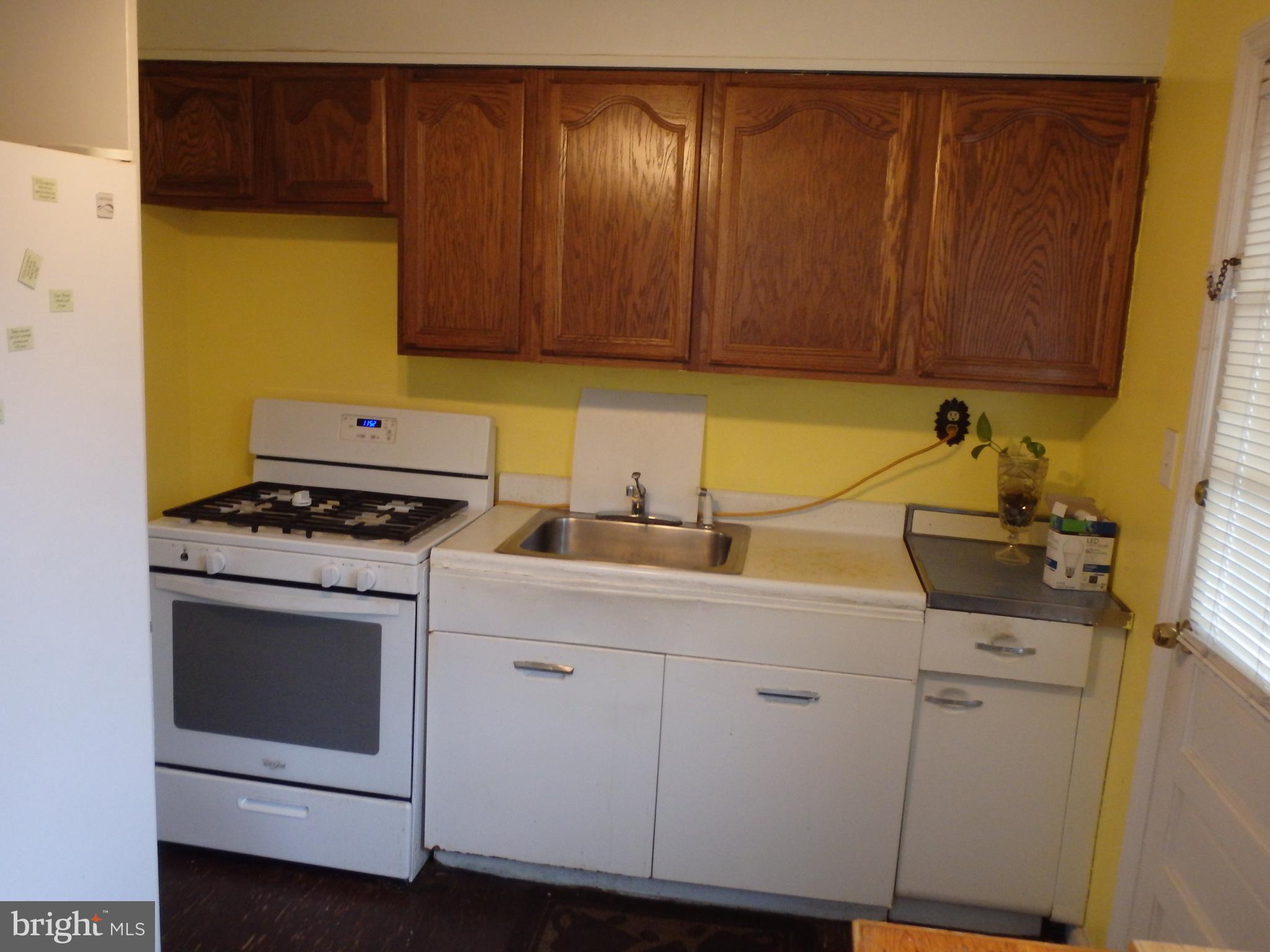 1123 Quebec Street Silver Spring, MD 20903 - Photo 7 of 29 Kitchen