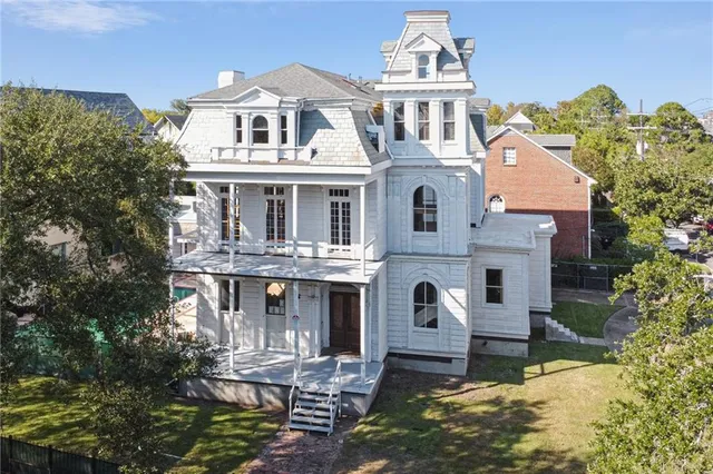 $2,500,000 | 4801 St Charles Avenue, New Orleans, LA 70115