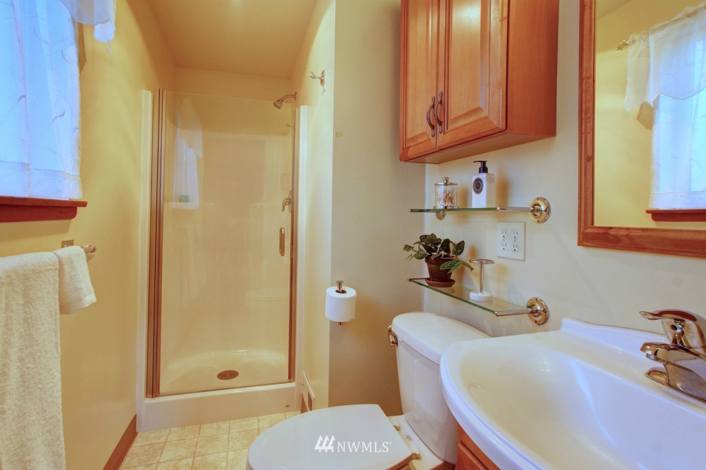 9506 Rock Road West University Place, WA 98466 - Photo 13 of 25 Gallery Image 13
