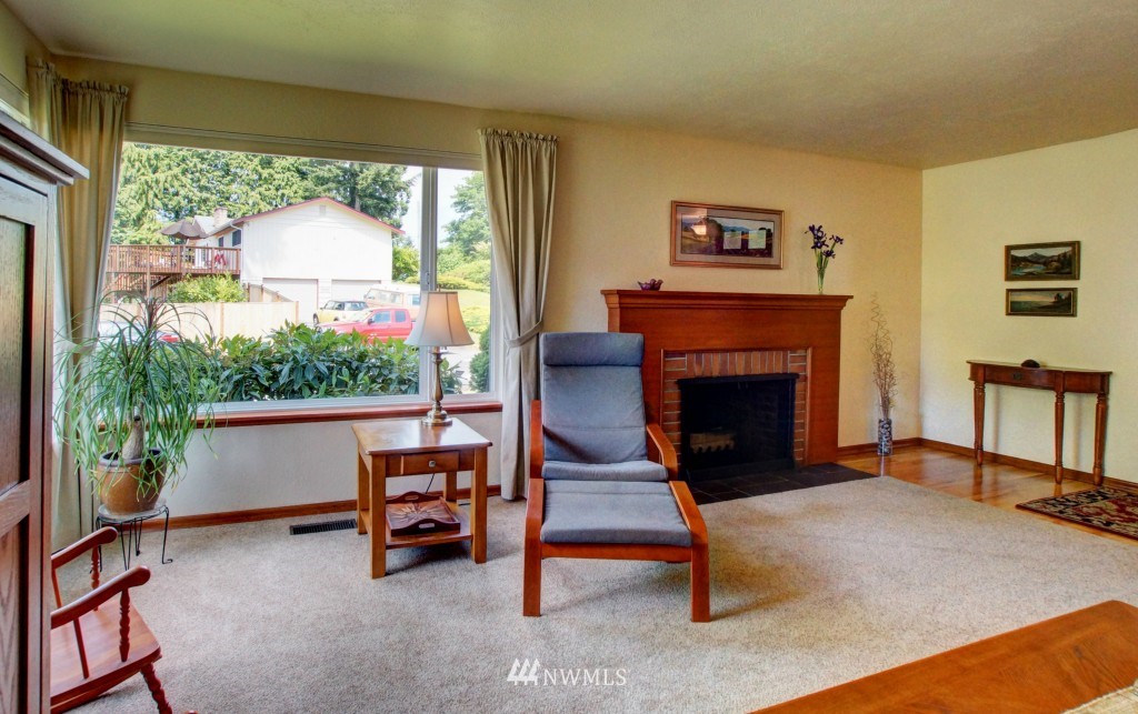 9506 Rock Road West University Place, WA 98466 - Photo 4 of 25 Gallery Image 4