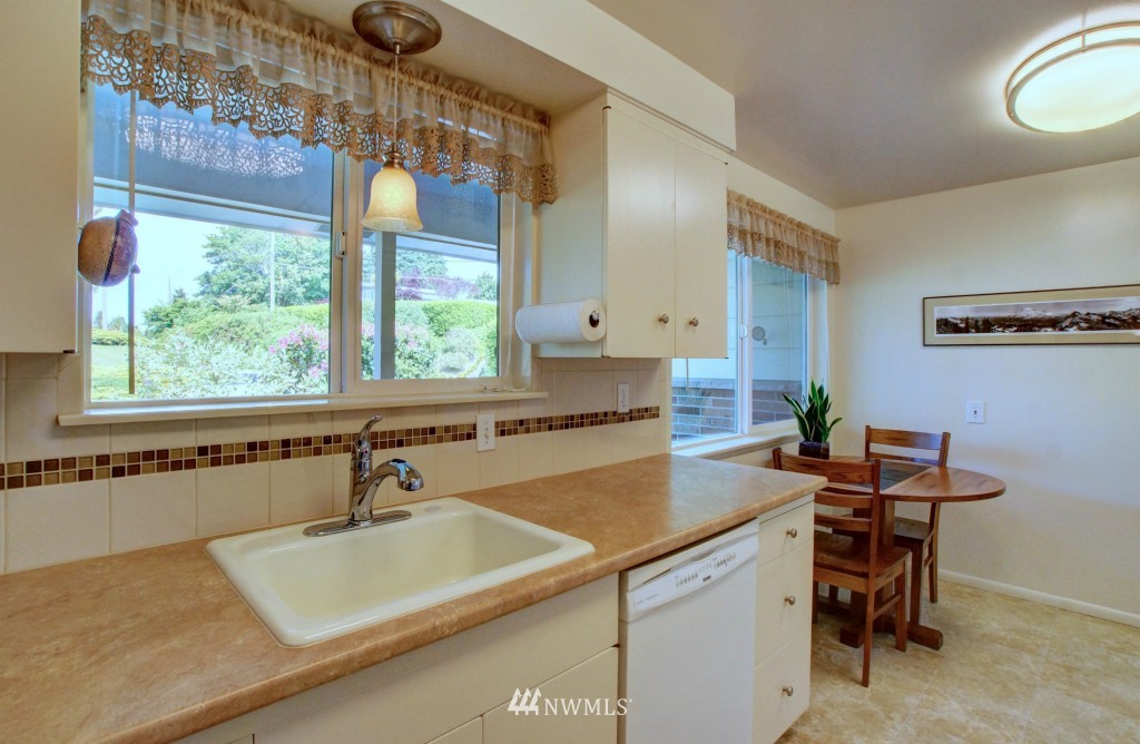9506 Rock Road West University Place, WA 98466 - Photo 7 of 25 Gallery Image 7