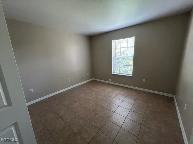 $1,100 | 211 Park Avenue, Unit 15, LaBelle, FL 33935