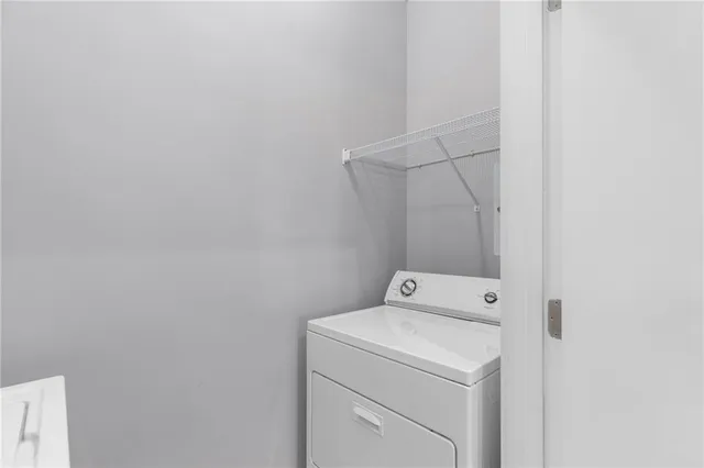 $2,800 | 870 Inman Vlg Parkway Northeast, Unit 219, Atlanta, GA 30307