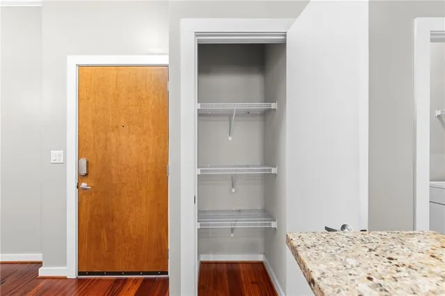 $2,800 | 870 Inman Vlg Parkway Northeast, Unit 219, Atlanta, GA 30307