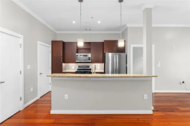 $2,800 | 870 Inman Vlg Parkway Northeast, Unit 219, Atlanta, GA 30307