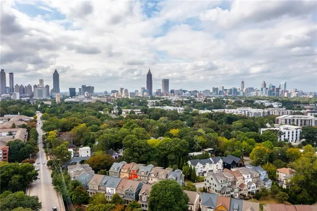 $2,800 | 870 Inman Vlg Parkway Northeast, Unit 219, Atlanta, GA 30307