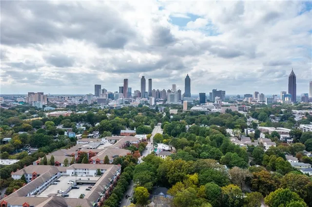 $2,800 | 870 Inman Vlg Parkway Northeast, Unit 219, Atlanta, GA 30307