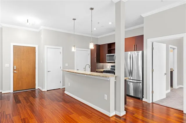 $2,800 | 870 Inman Vlg Parkway Northeast, Unit 219, Atlanta, GA 30307