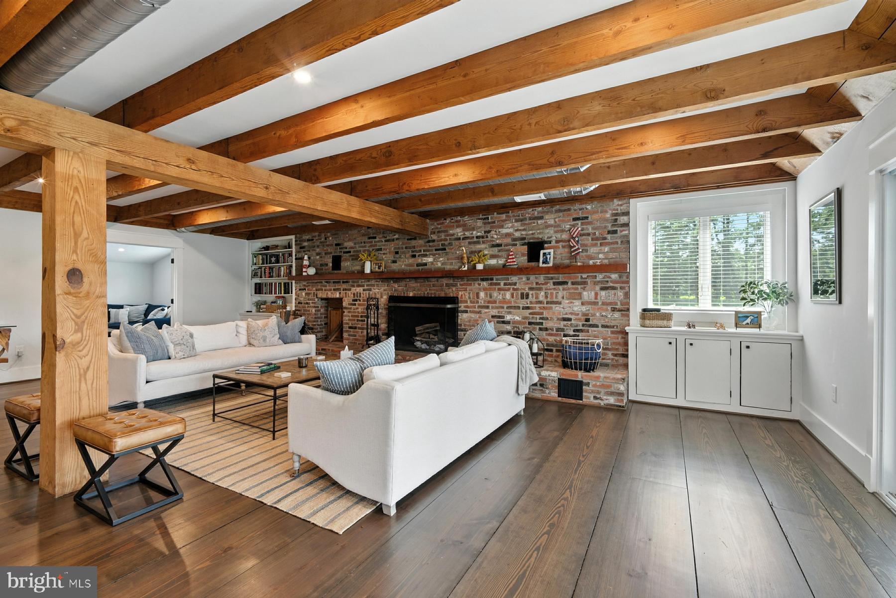 5440 Ferry Neck Road Royal Oak, MD 21662 - Photo 12 of 69 Living Room