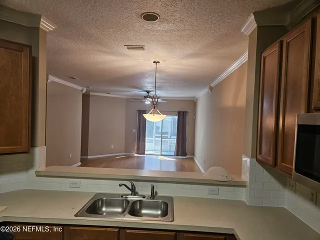 $2,000 | 3888 Summer Grove Way North, Unit 52, Jacksonville, FL 32257
