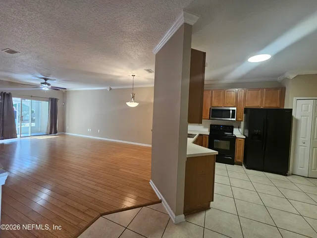 $2,000 | 3888 Summer Grove Way North, Unit 52, Jacksonville, FL 32257