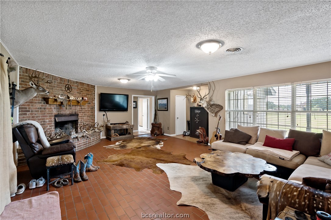 8166 Riley Road Bryan, TX 77808 - Photo 16 of 40 Gallery Image 16