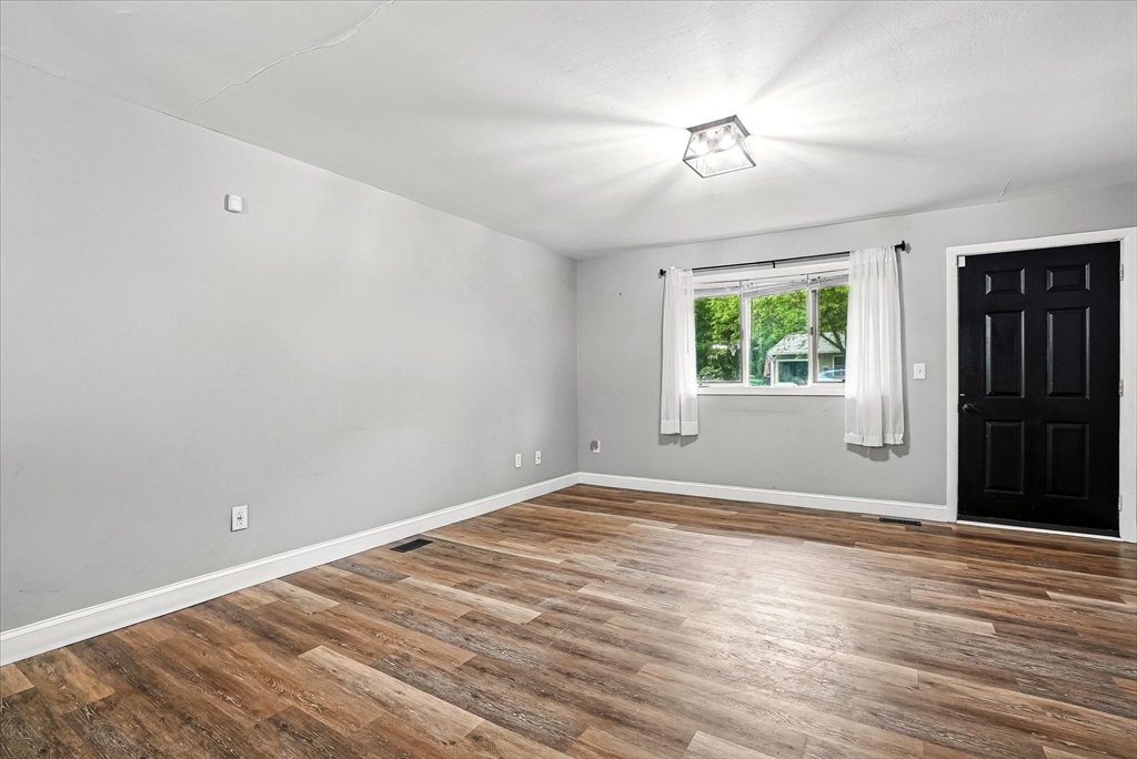 690 Benson Road Northbridge, MA 01588 - Photo 11 of 30