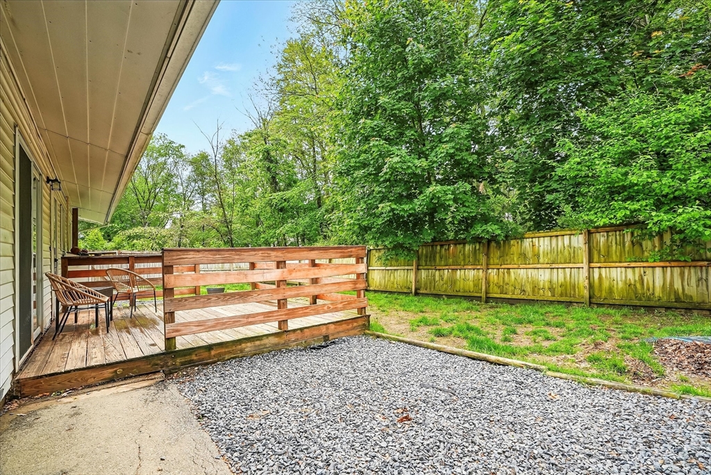 690 Benson Road Northbridge, MA 01588 - Photo 4 of 30