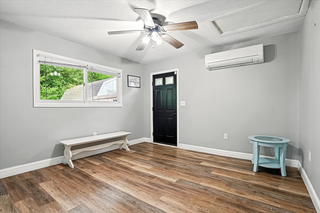 690 Benson Road Northbridge, MA 01588 - Photo 6 of 30