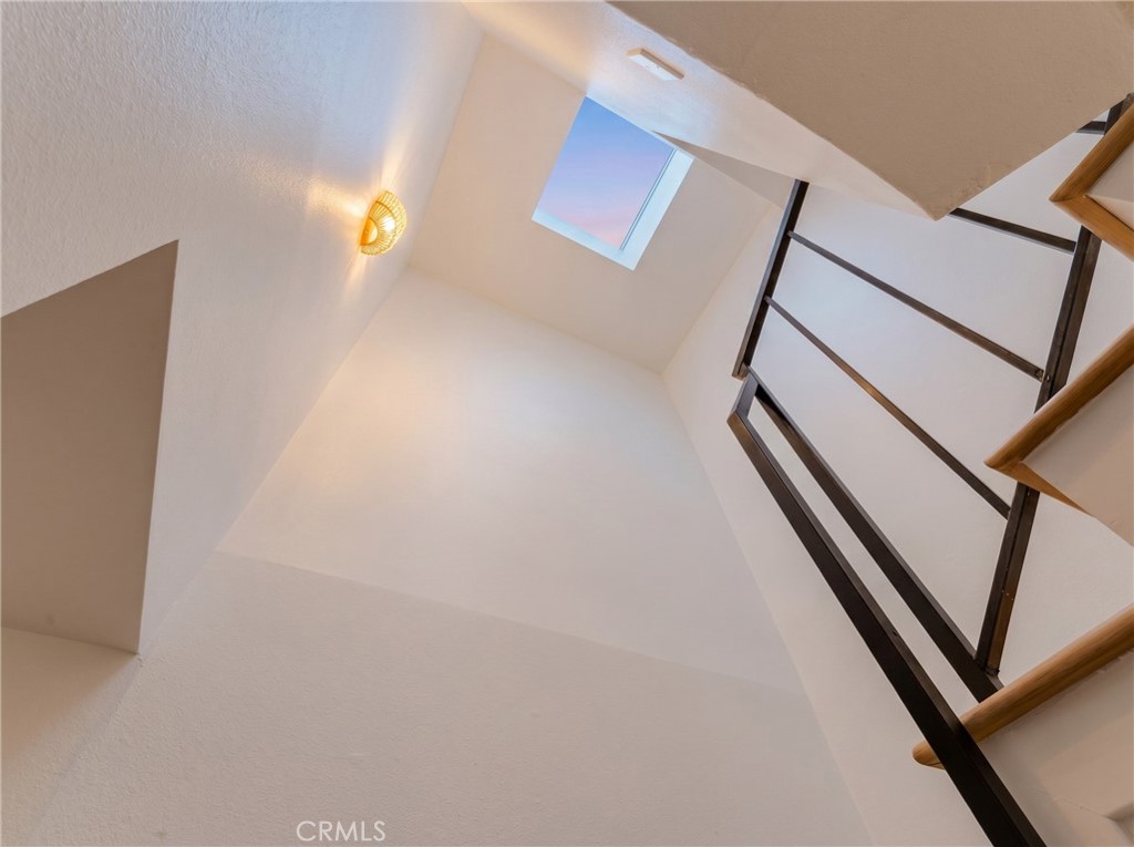 8125 Redlands Street, Unit 109 Playa del Rey, CA 90293 - Photo 27 of 42