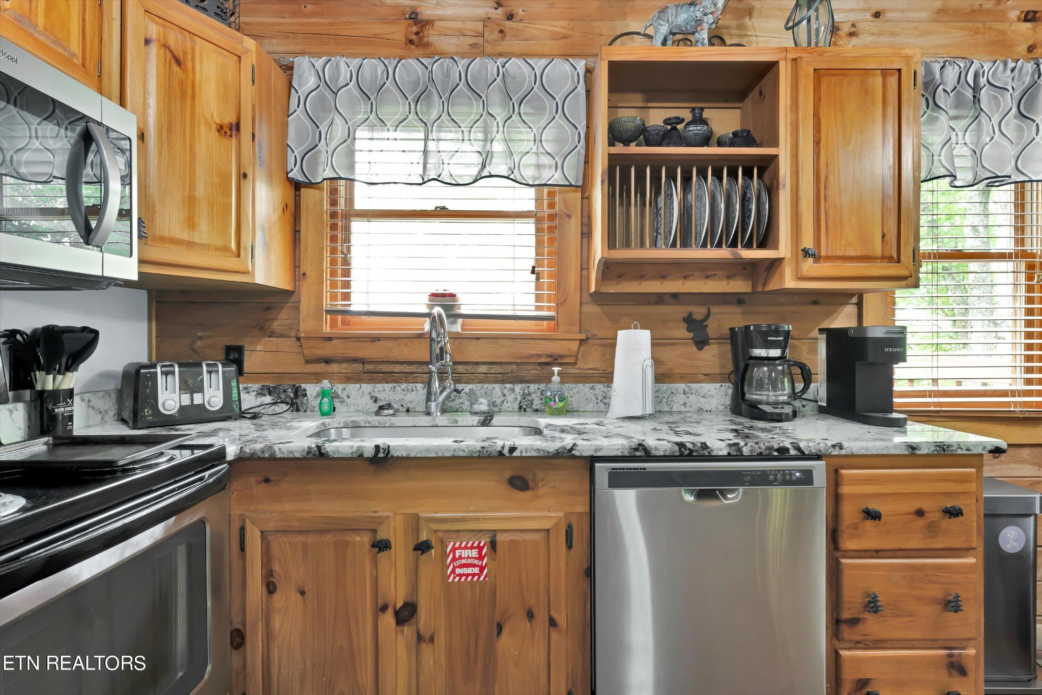 1748 Ridgecrest Drive Sevierville, TN 37876 - Photo 11 of 22