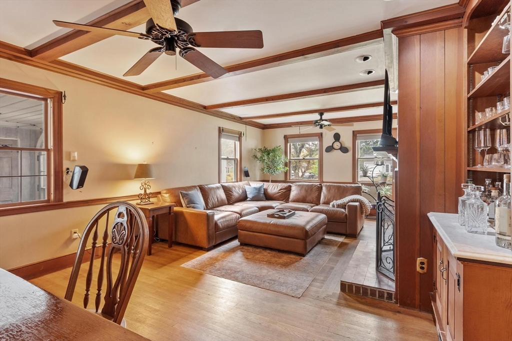 289 Sterling Road Lancaster, MA 01523 - Photo 4 of 39