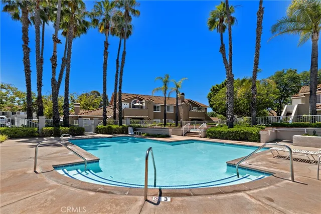 $490,000 | 9 Vía Cresta, Rancho Santa Margarita, CA 92688