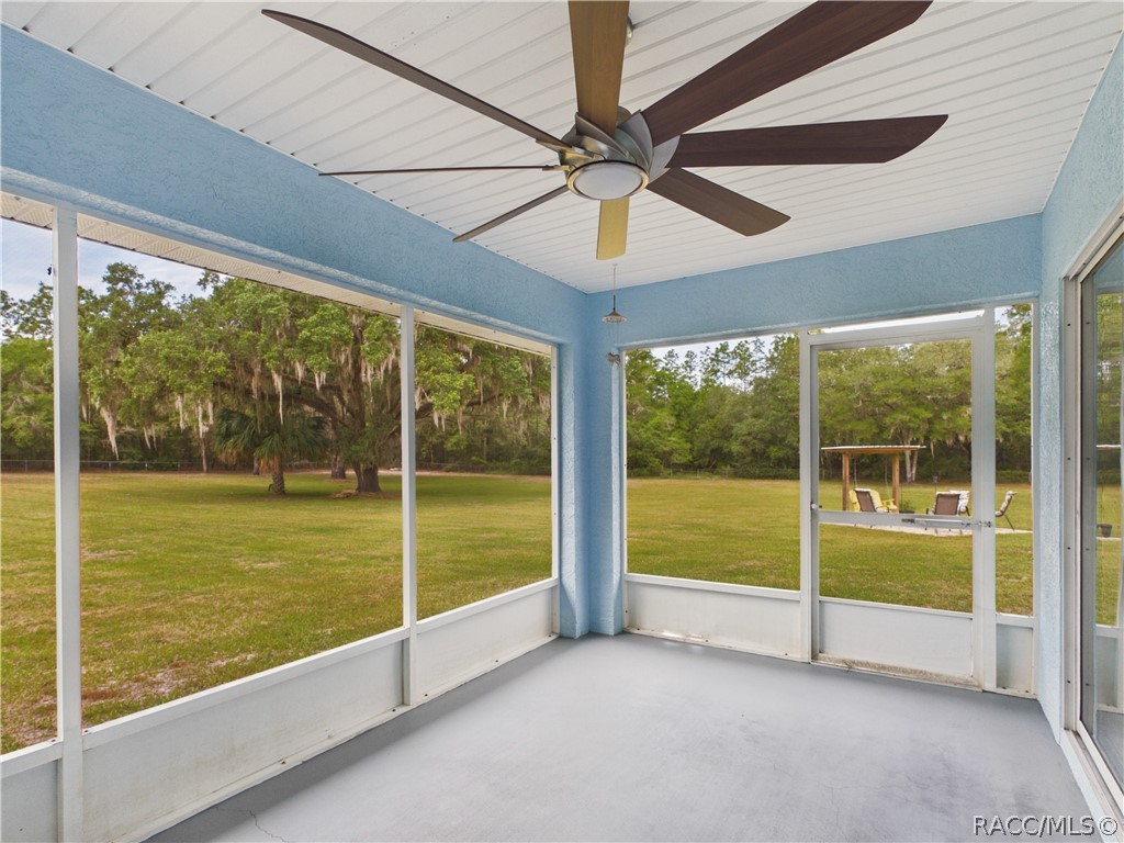 10274 North Rousseau Drive Dunnellon, FL 34433 - Photo 34 of 72 Lanai