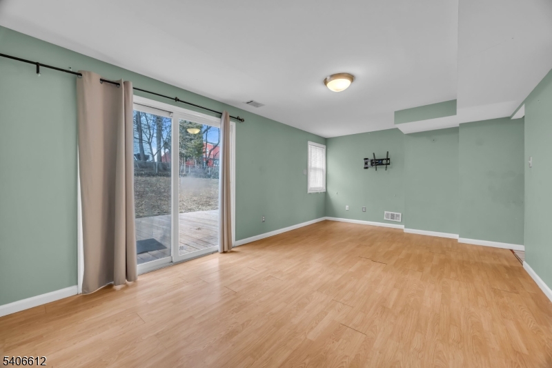 40 Drake Road Somerset, NJ 08873 - Photo 5 of 23