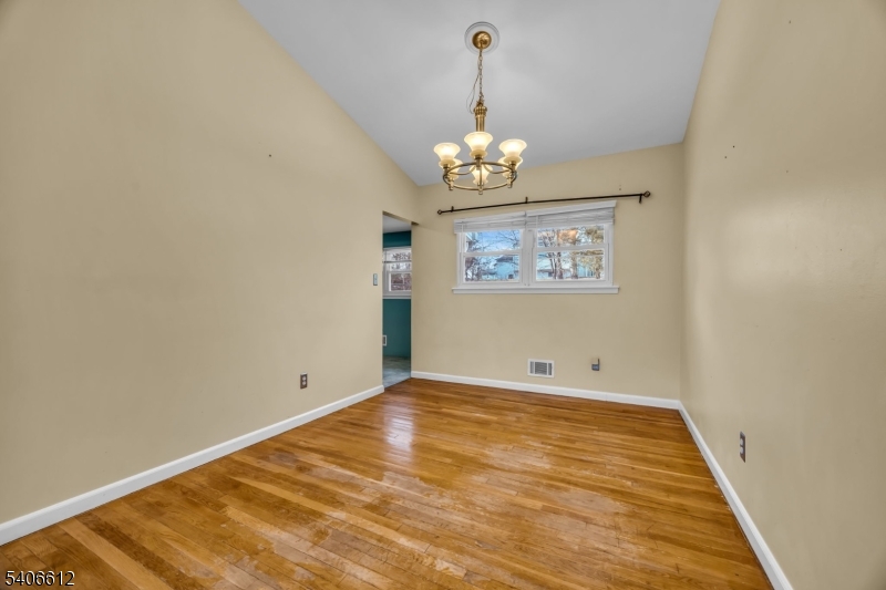 40 Drake Road Somerset, NJ 08873 - Photo 6 of 23