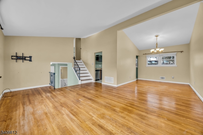 40 Drake Road Somerset, NJ 08873 - Photo 7 of 23