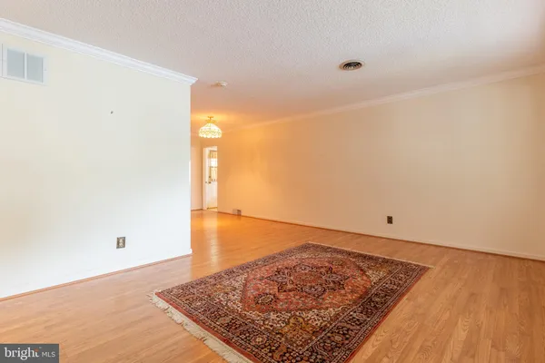 $2,500 | 13032 Worthington Road, Philadelphia, PA 19116