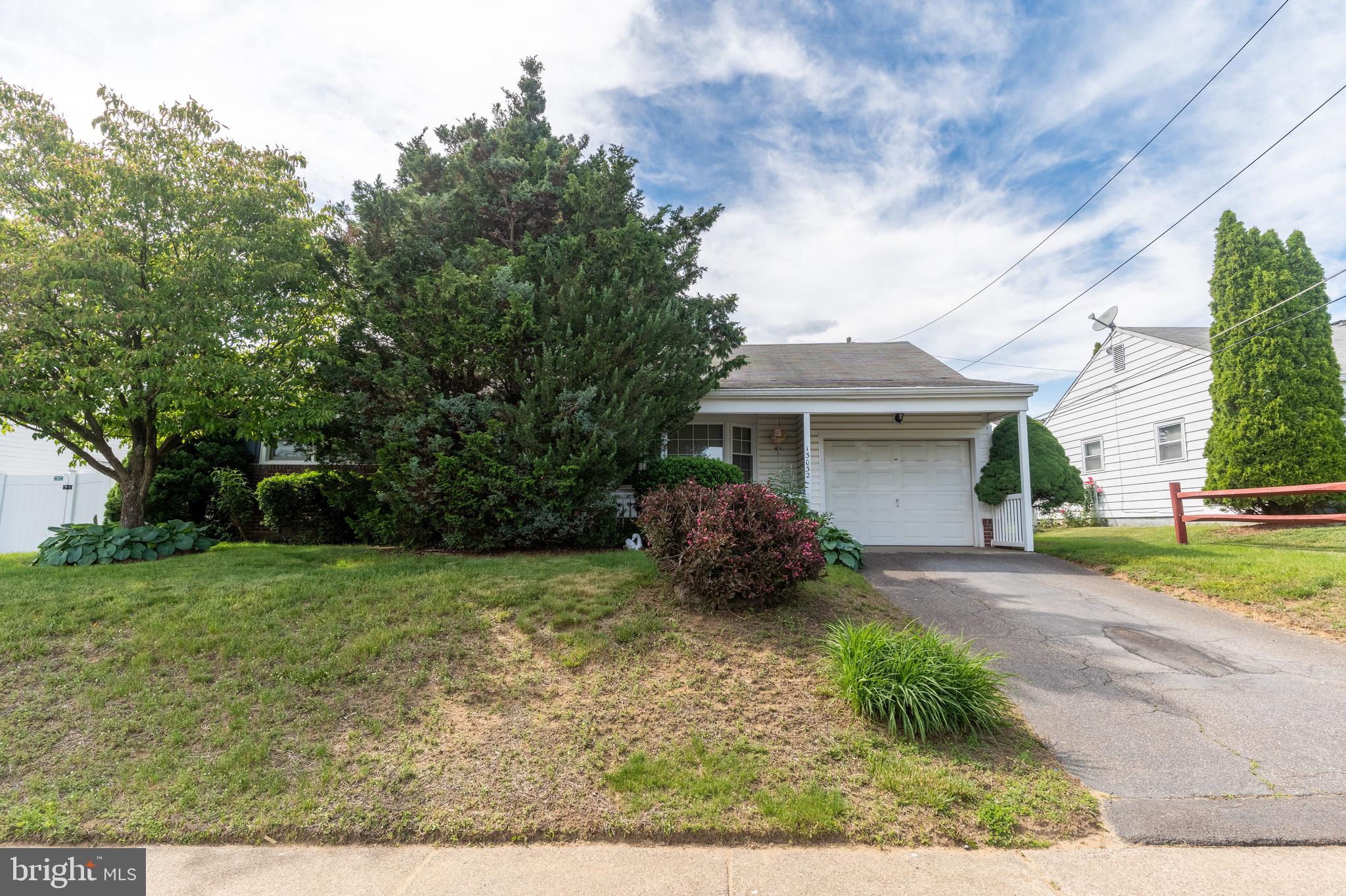 13032 Worthington Road Philadelphia, PA 19116 - Photo 2 of 33