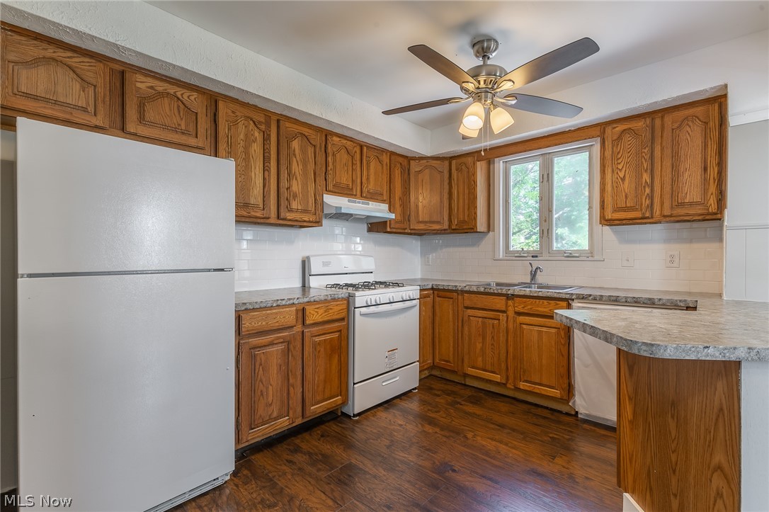 6214 Engle Road Brook Park, OH 44142 - Photo 10 of 22 Gallery Image 10