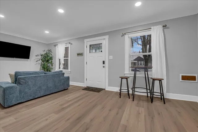 $137,000 | 382 West Hayes Avenue, Hazel Park, MI 48030