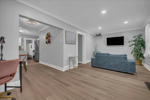 $137,000 | 382 West Hayes Avenue, Hazel Park, MI 48030