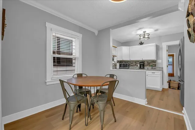 $137,000 | 382 West Hayes Avenue, Hazel Park, MI 48030