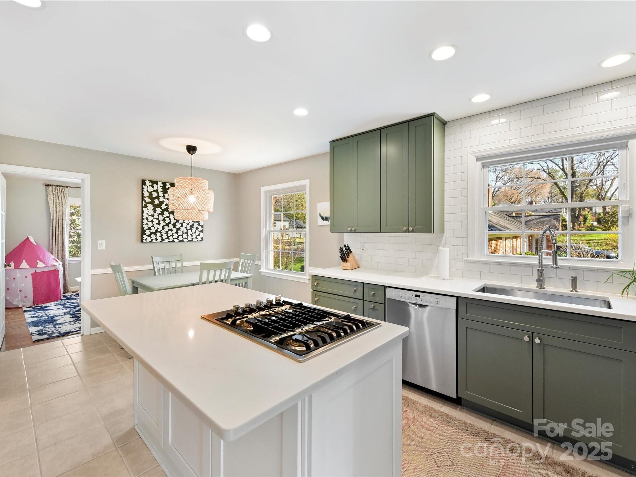 2710 Goneaway Road Charlotte, NC 28210 - Photo 13 of 47 Gallery Image 13