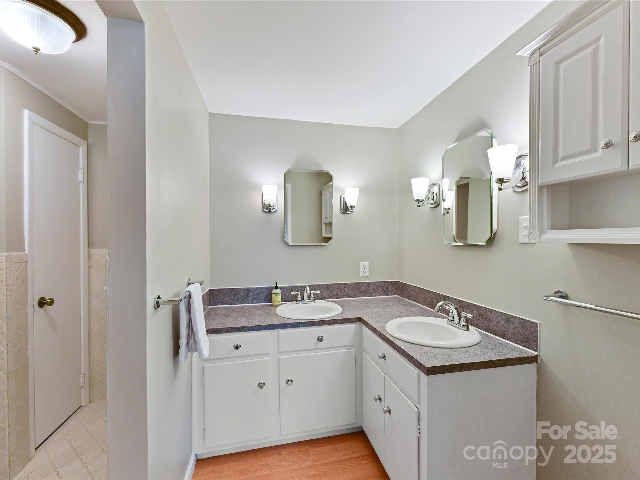 2710 Goneaway Road Charlotte, NC 28210 - Photo 38 of 47 Gallery Image 38