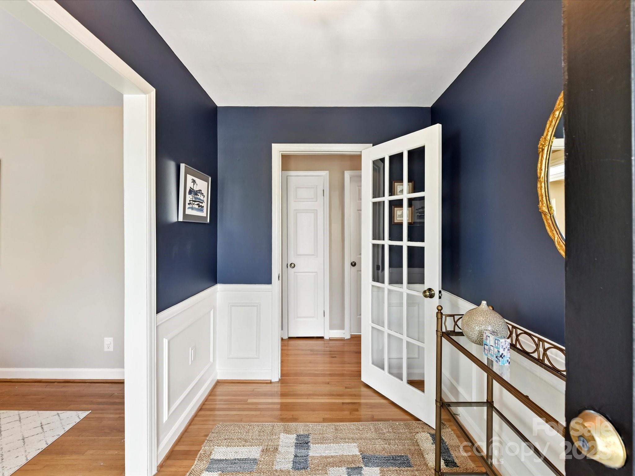 2710 Goneaway Road Charlotte, NC 28210 - Photo 5 of 47 Gallery Image 5