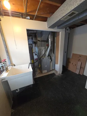 $230,000 | 16440 Michigan Avenue, South Holland, IL 60473