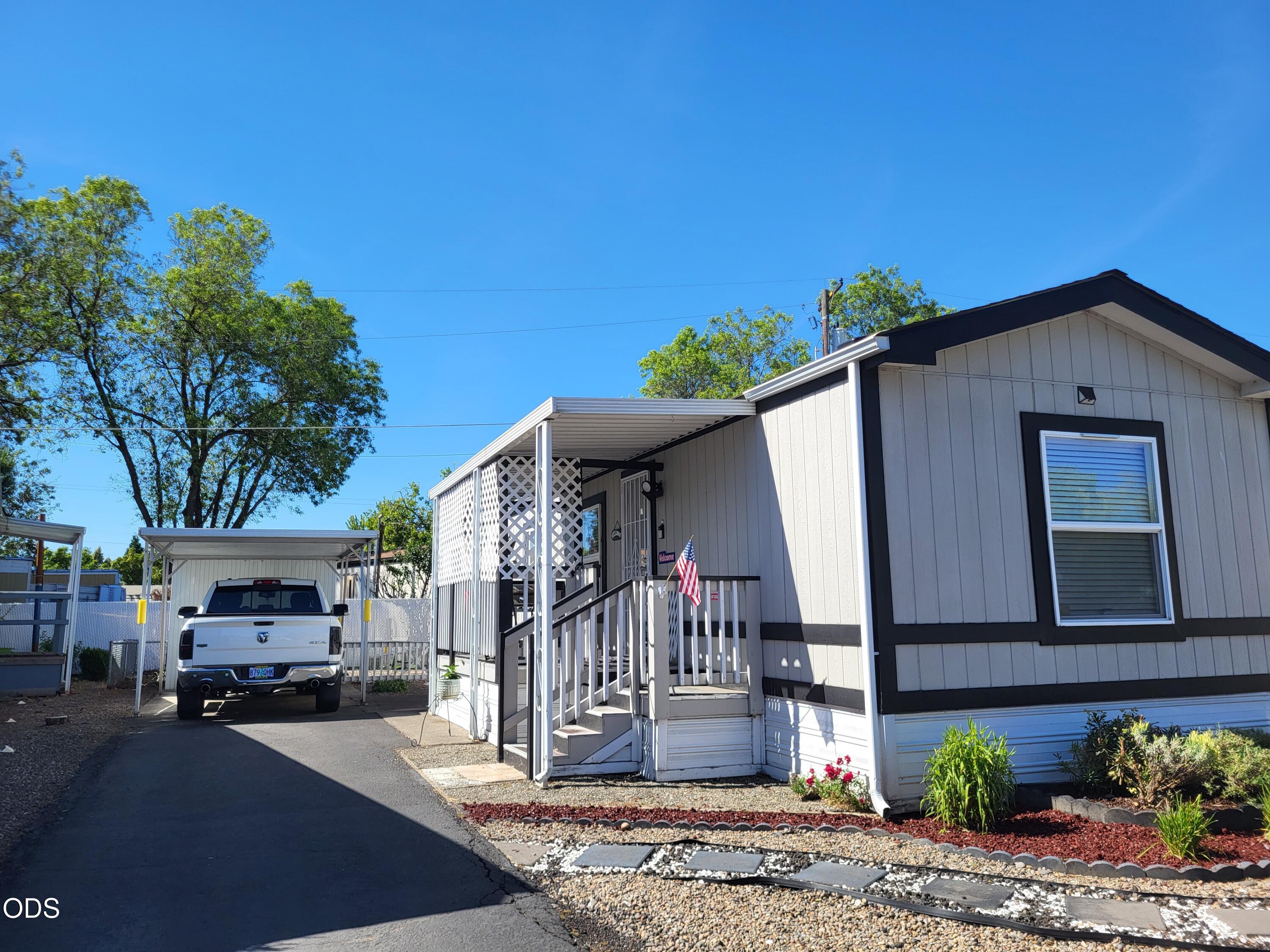 2385 Table Rock Road, Unit SPC 3 Medford, OR 97501 - Photo 1 of 19