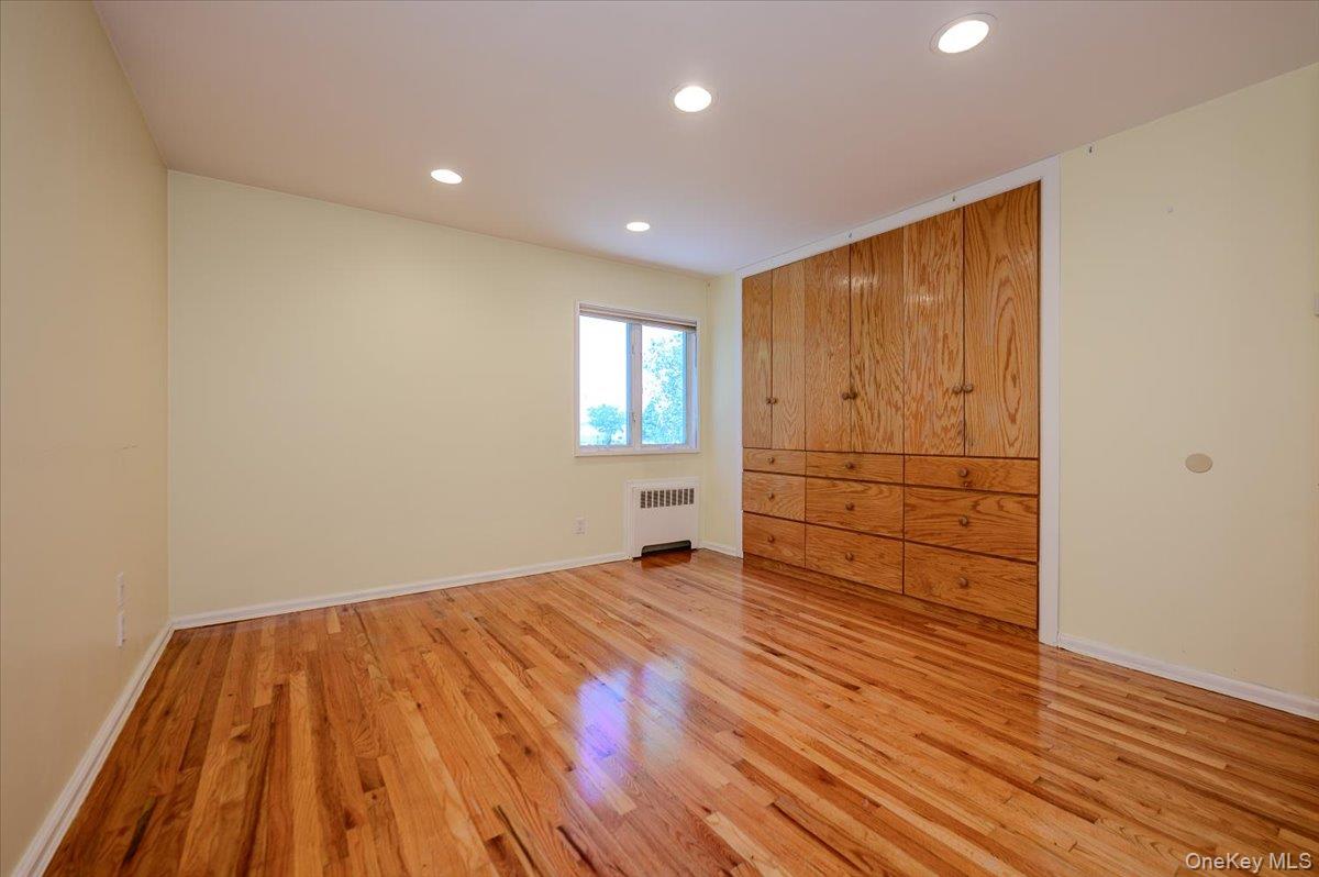 567 Oxford Road Cedarhurst, NY 11516 - Photo 9 of 23