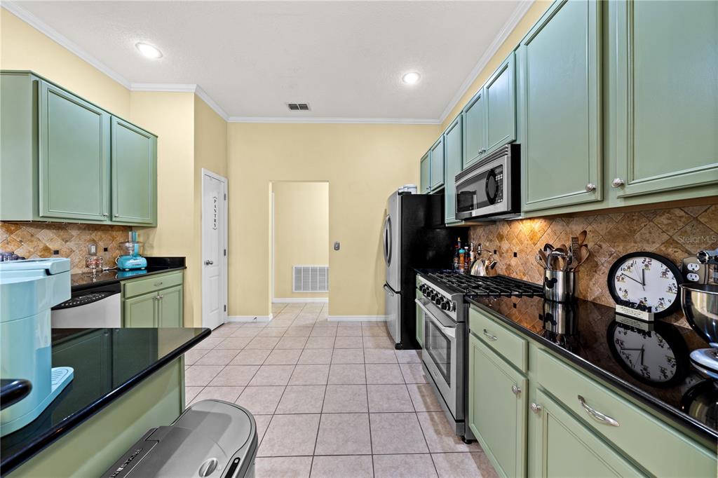 3110 Keystone Pointe Court St. Cloud, FL 34772 - Photo 5 of 46