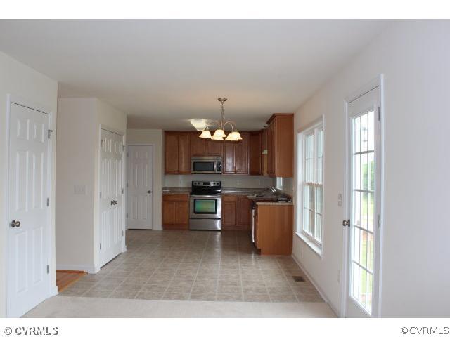 7576 Rolling Hill Road Hopewell, VA 23860 - Photo 9 of 24 Breakfast Nook