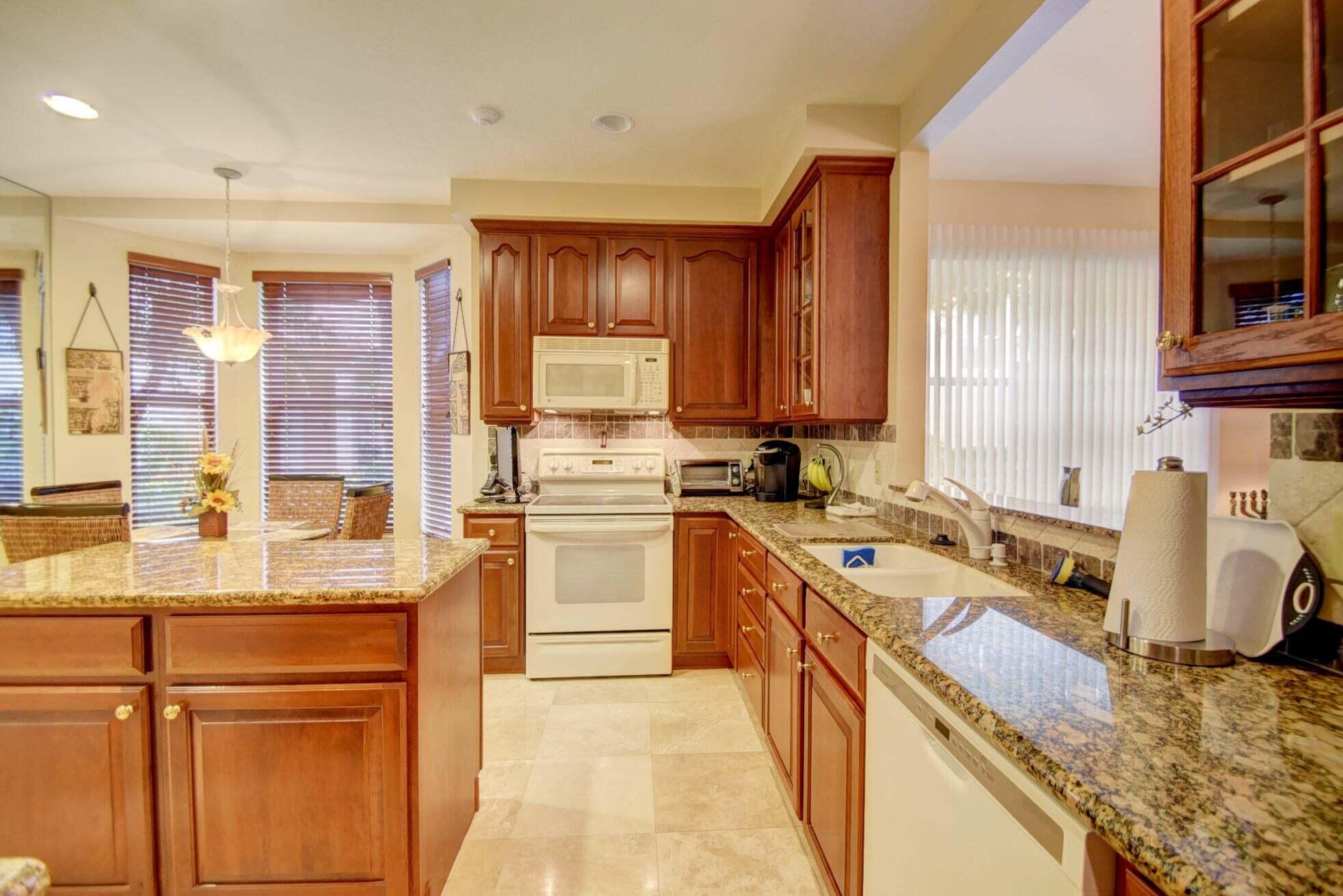 6192 Island Bend, Unit A Boca Raton, FL 33496 - Photo 6 of 28 20171109204915649175000000-o