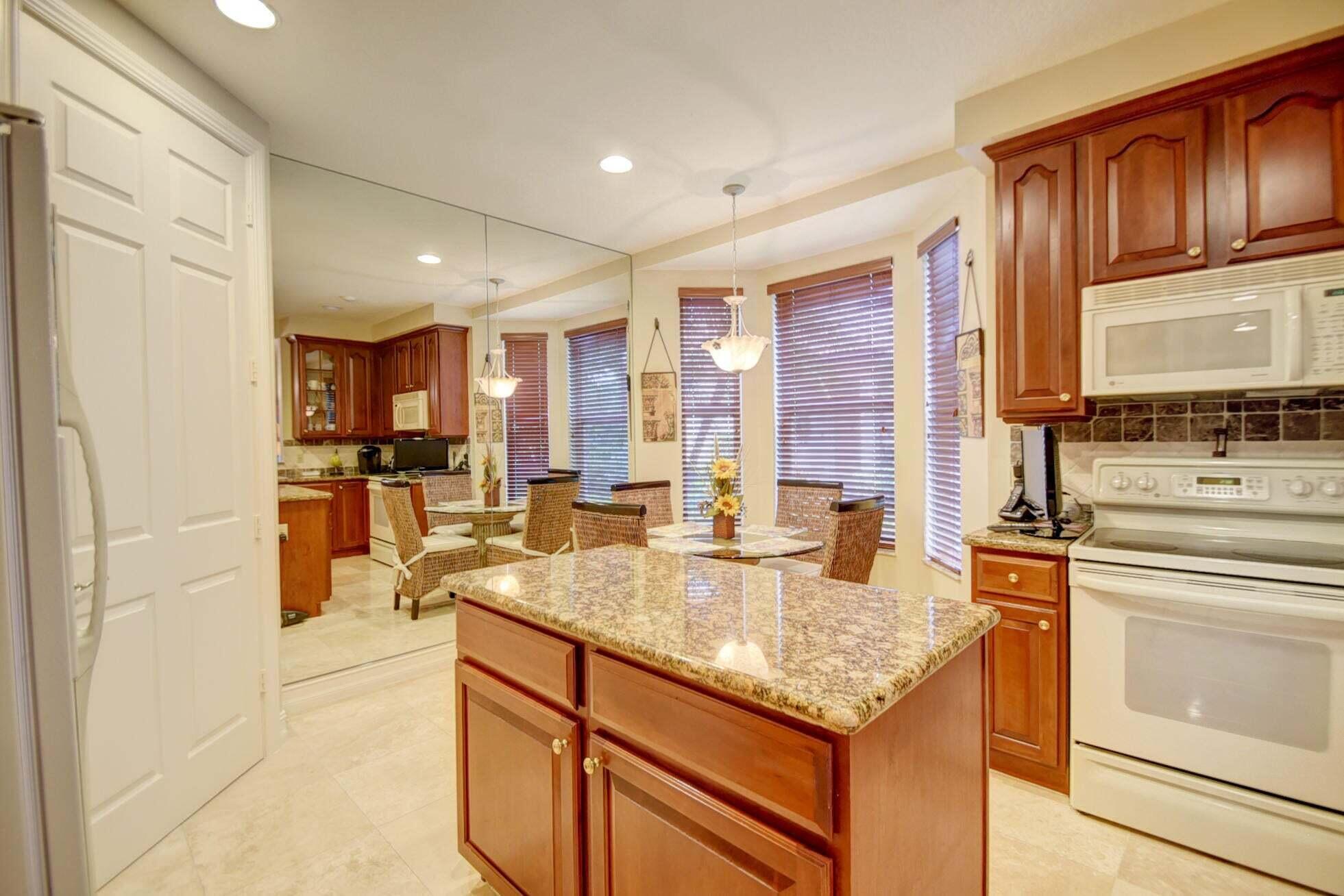 6192 Island Bend, Unit A Boca Raton, FL 33496 - Photo 8 of 28 20171109204917885304000000-o