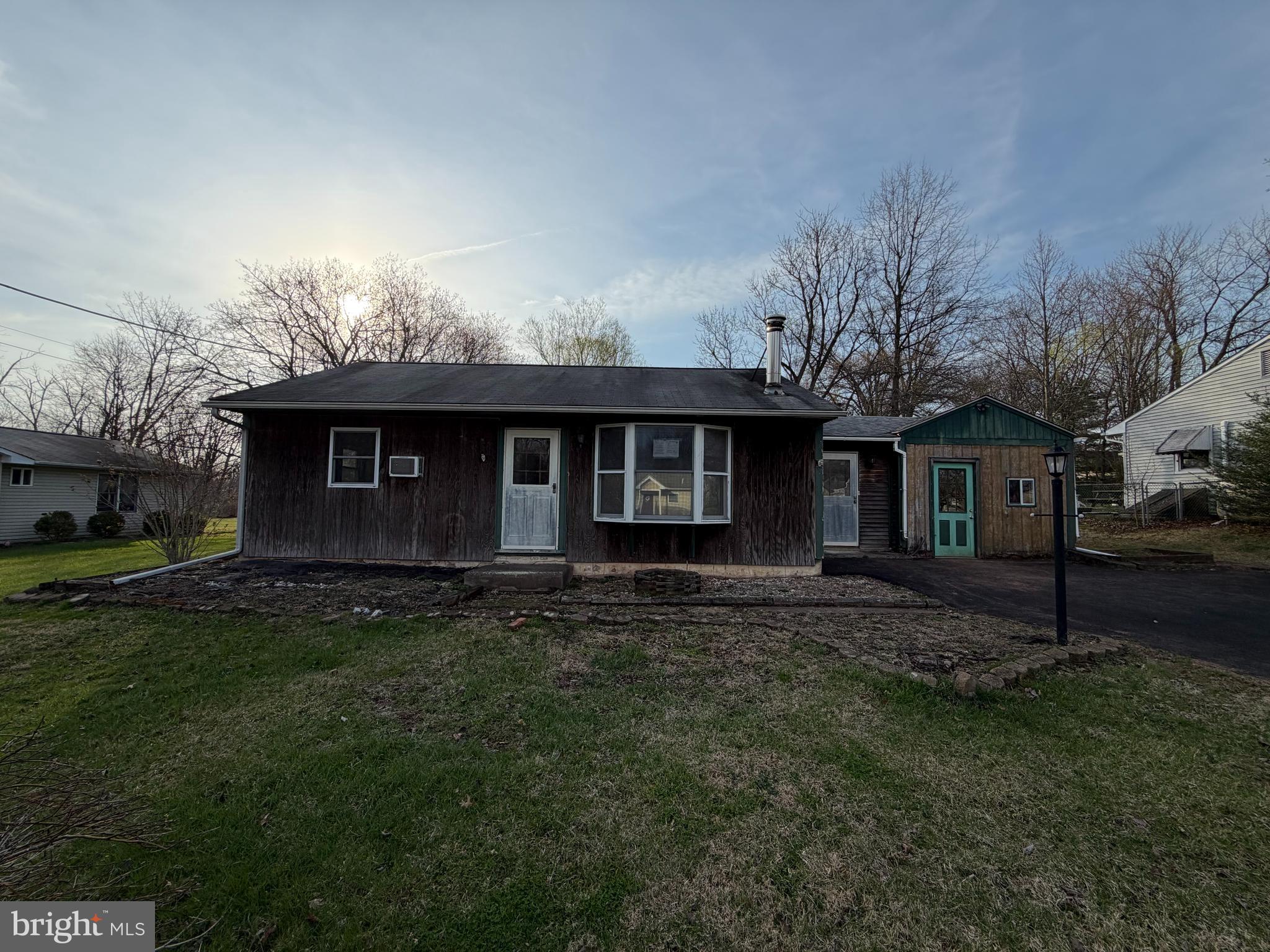 1949 Overbrook Road Hatfield, PA 19440 - Photo 5 of 9