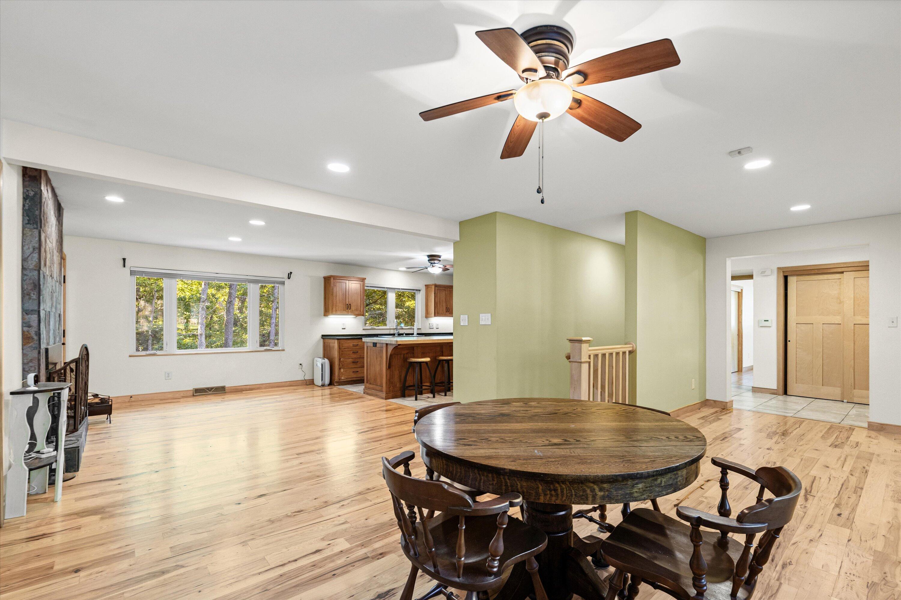 1704 Ridgemont Columbia, MO 65203 - Photo 7 of 41 Gallery Image 7